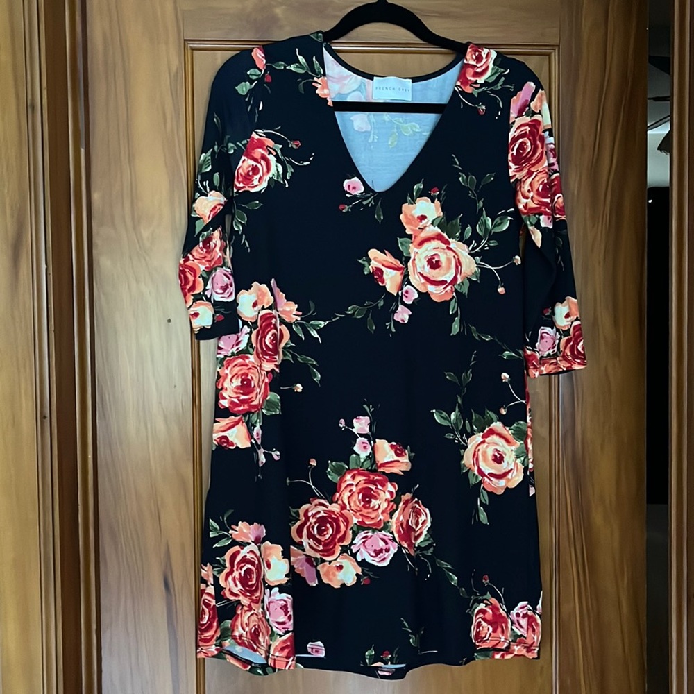 Short sleeved dress